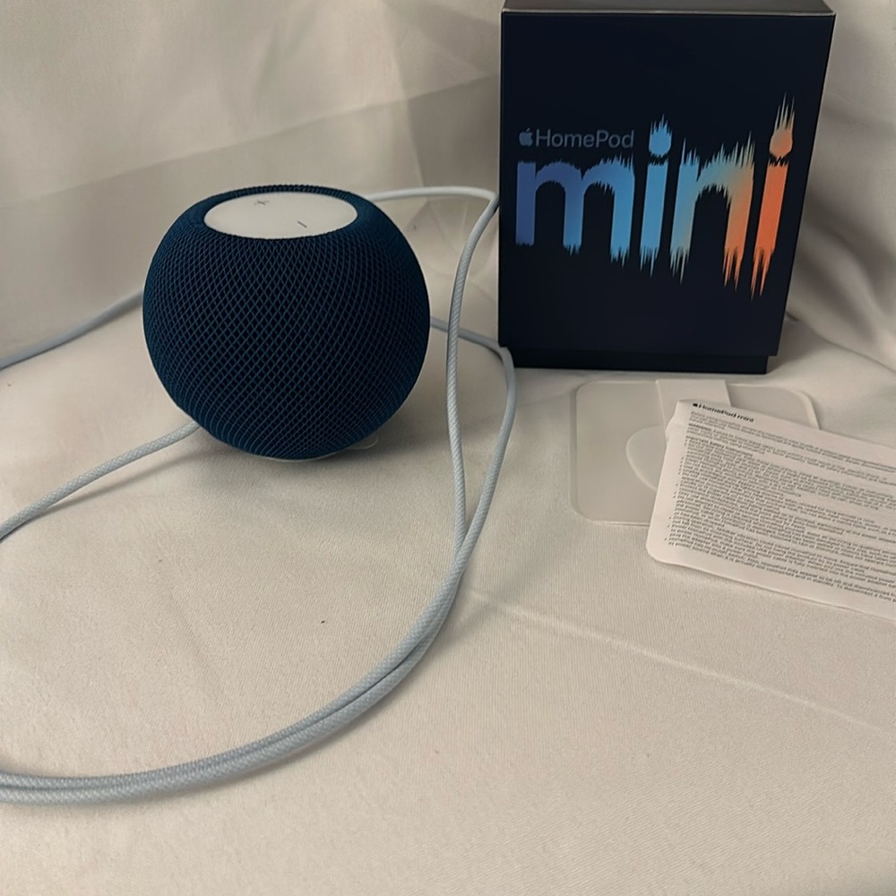 Apple Mini Home Pod in Blue
